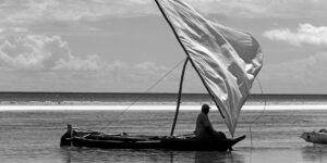 Black&white picture of a traditional Dow in Zanzibar