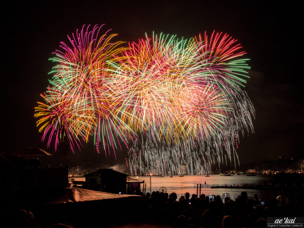 Rainbow-colored fireworks; Züri fest; tri-annual city festival of Zurich, large firework